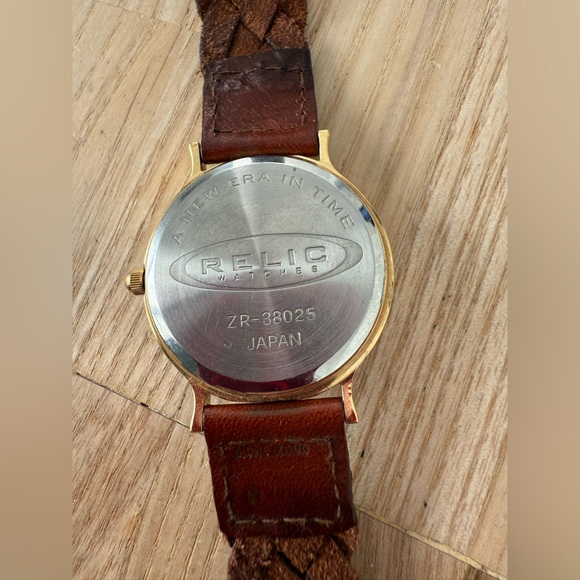 Vintage Relic ZR 38025 Skeleton Faceted prism crystal watch NEW BATTERY - Picture 11 of 13